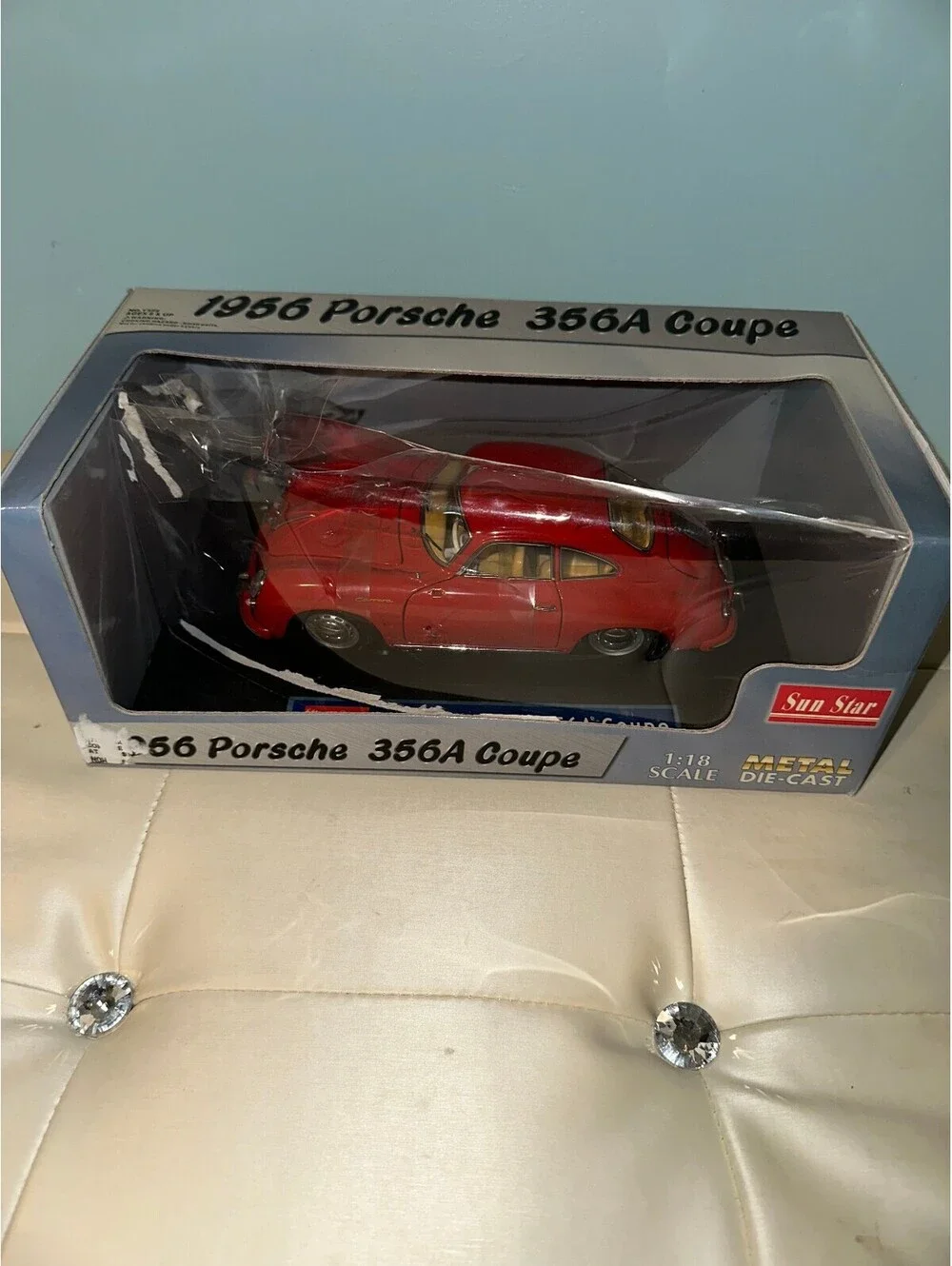Sunstar 1:18 Scale 1956 Porsche 356A Coupe Die-Cast Model